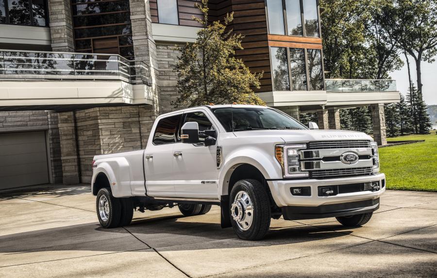  Ford F-450 Limited Super Duty 2017 года  (фото 5 из 16)